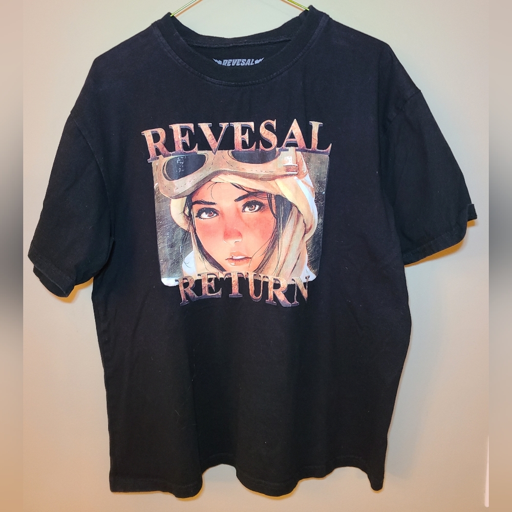 Black, short sleeve Tee.